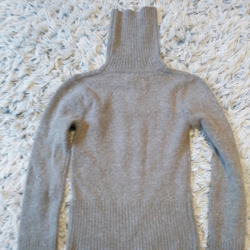 H&M Women's Wool sweater size 6